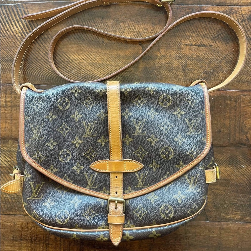 💓Preloved LV Saumur💓